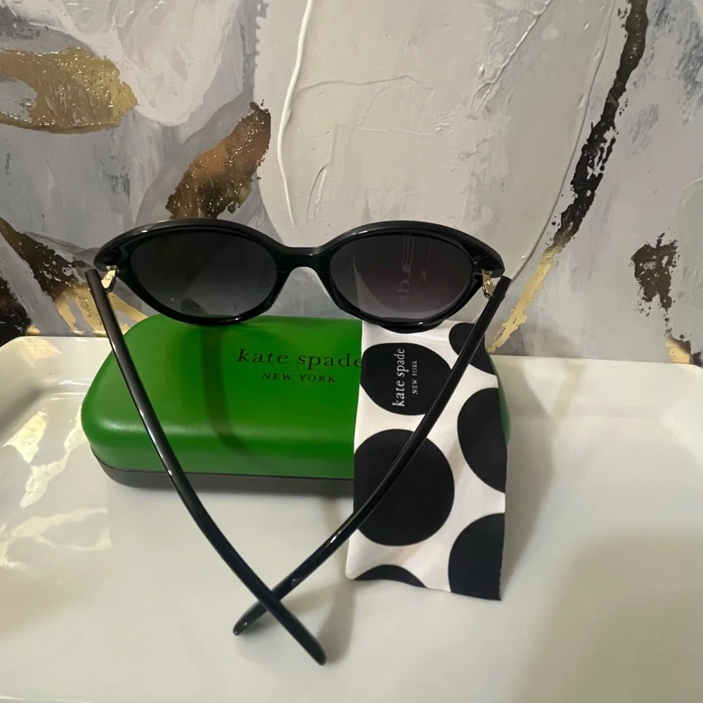 🛍️NWT Kate Spade Women’s Black Sunglasses